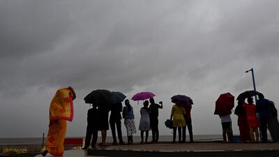 জগন্নাথ মন্দিরে বিয়ে করতে প্রেমিককে নিয়ে দিঘায় বধূ, লজের বাথরুমে ঢুকতেই… (ছবিটি প্রতীকী, সৌজন্যে এএফপি)