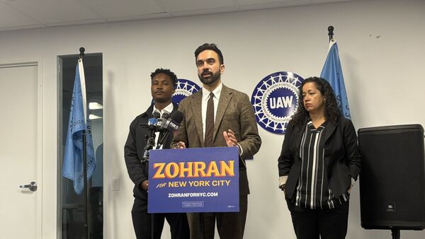 ‘রাজনৈতিক প্রতিষ্ঠানকে বড় ধাক্কা!’ নিউ ইয়র্কের মেয়রপ্রার্থী ভারতীয় বংশোদ্ভূত