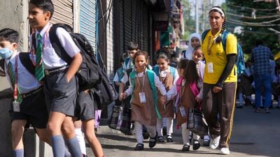 মর্নিং স্কুলের পরিবর্তে ছুটি, রাজ্য সরকারের সিদ্ধান্তে বিতর্ক, ক্ষুব্ধ অভিভাবকরা (PTI)