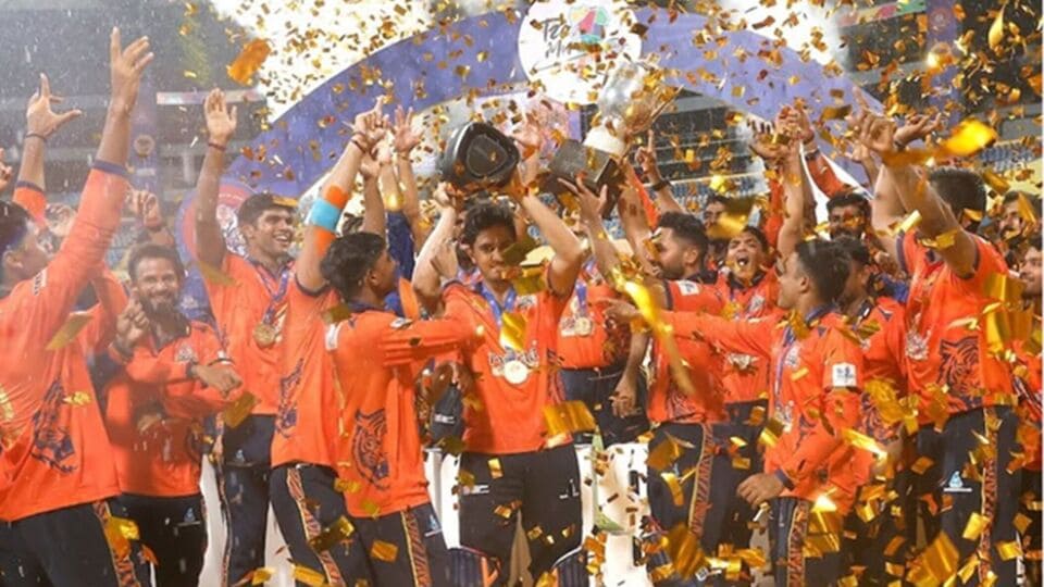 মুম্বই টি-২০ লিগ চ্যাম্পিয়ন মারাঠা রয়্যালস। ছবি- মুম্বই ক্রিকেট অ্যাসোসিয়েশন।