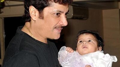 বাবা দিবসে স্পেশাল পোস্ট অভিষেক কন্যার