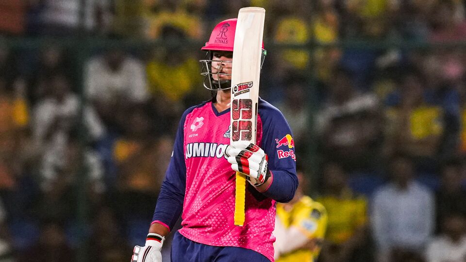 সচিনের সঙ্গে বৈভবের কোনও তুলনাই হয় না (ছবি- PTI)