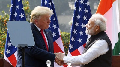 ট্রাম্পই প্রথম ১০ মে ভারত ও পাকিস্তানের মধ্যে সংঘাত বন্ধের কথা ঘোষণা করেছিলেন এবং একটি সরকারি বিবৃতিতে আমেরিকা দাবি করেছিল, এই ঘটনায় মার্কিন যুক্তরাষ্ট্র মধ্যস্থতা করেছিল। তারপর থেকে, ট্রাম্প এক ডজনেরও বেশি বার দাবি করেছেন যে তিনি ভারত ও পাকিস্তানকে লড়াই বন্ধ করতে বাধ্য করেছেন এবং এই প্রচেষ্টায় তিনি উভয় দেশের সাথে বাণিজ্য বন্ধ করার হুমকি ব্যবহার করেছিলেন। ট্রাম্পই প্রথম ১০ মে ভারত ও পাকিস্তানের মধ্যে সংঘাত বন্ধের কথা ঘোষণা করেছিলেন এবং একটি সরকারি বিবৃতিতে আমেরিকা দাবি করেছিল, এই ঘটনায় মার্কিন যুক্তরাষ্ট্র মধ্যস্থতা করেছিল। তারপর থেকে, ট্রাম্প এক ডজনেরও বেশি বার দাবি করেছেন যে তিনি ভারত ও পাকিস্তানকে লড়াই বন্ধ করতে বাধ্য করেছেন এবং এই প্রচেষ্টায় তিনি উভয় দেশের সাথে বাণিজ্য বন্ধ করার হুমকি ব্যবহার করেছিলেন।