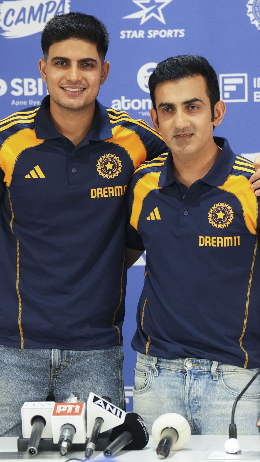 Yuzdagi lezbiyen eshak