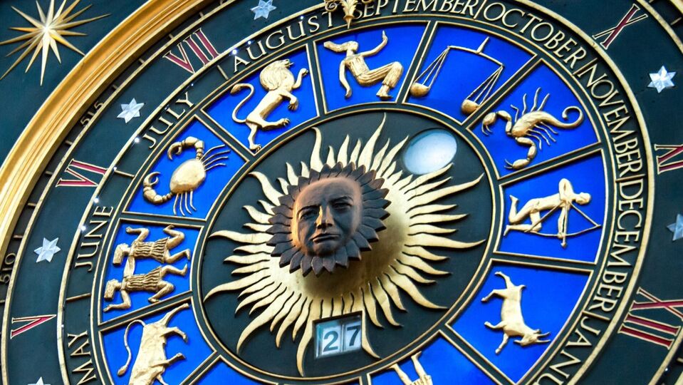 আগামিকাল শনিবার ২১ জুন রয়েছে যোগা দিবস। সপ্তাহান্তের এই দিনে আপনার ভাগ্যে কী রয়েছে, তা দেখে নিন রাশিফলে। জ্যোতিষমতে আপনি দেখে নিন আপনার ভাগ্যে স্বাস্থ্য থেকে প্রেম, অর্থ থেকে শিক্ষা জীবন কেমন কাটতে চলেছে, তার জ্যোতিষমতের আভাস। রইল আগামিকালের রাশিফল। ২১ জুন, ২০২৫র রাশিফল রইল। 