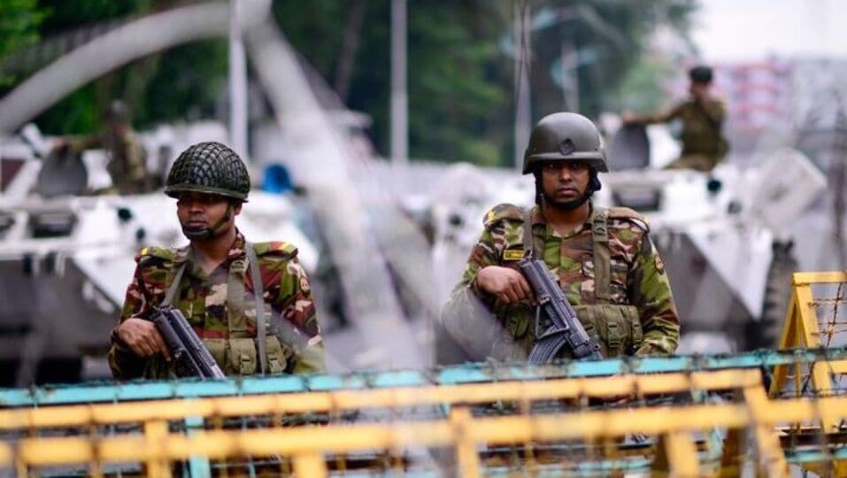 এদিকে নির্বাচন নিয়ে প্রশ্নের জবাবে সেনা আধিকারিক কর্নেল মহম্মদ শফিকুল ইসলাম বলেন, 'সেনাবাহিনী এখনও সরকারের পক্ষ থেকে নির্বাচন সংক্রান্ত কোনও অফিশিয়াল নির্দেশিকা পায়নি। তবে সরকারের নির্দেশনা অনুযায়ী আমরা নির্বাচন সংক্রান্ত যাবতীয় দায়িত্ব পালন করব।' 