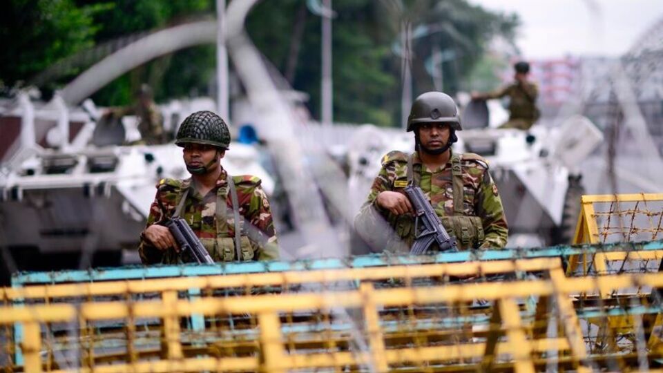 অভিযোগ, বাংলাদেশের জাতীয় নিরাপত্তা উপদেষ্টা খলিলুর রহমান এবং আইএসআই ঘনিষ্ঠ লেফটেন্যান্ট জেনারেল মহম্মদ ফয়জুর রহমান এই ছকের রূপরেখা তৈরি করেছিলেন। অপারেশন সিঁদুরের সময় ভারত যখন বাংলাদেশ সীমান্তে অবৈধবাসীদের পুশপব্যাক করছিল, সেই সুযোগকে কাজে লাগিয়েই ভারত-বাংলাদেশ সংঘাত তৈরির চেষ্টা করতে চেয়েছিল ইউনুস সরকার। 