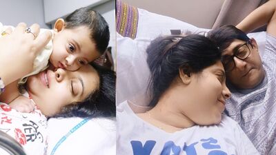 ট্রেনে চড়ে ঘুরুঘুরু কাঞ্চন ও শ্রীময়ীর।