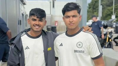 ৫০ ওভারে ৪৪৪ রান তুলল বৈভব-আয়ুষদের অনূর্ধ্ব-১৯ ভারতীয় দল। ছবি- টুইটার।