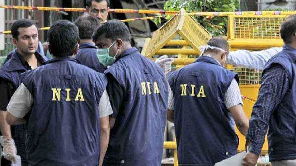 উল্লেখ্য, গত ২২ এপ্রিল কাশ্মীরের পহেলগাঁওতে নৃশংসভাবে খুন করা হয় ২৬ জনকে।। জঙ্গিদের সেই নৃশংস হানার পর ভারত শুরু করে পাকিস্তানের বিরুদ্ধে অপারেশন সিঁদুর। পরে দুই দেশের মধ্যে সংঘর্ষ বিরতি আসলেও, ভারতের প্রধানমন্ত্রী মোদী জানিয়েছেন, অপারেশন সিঁদুর থামেনি। এদিকে, পহেলগাঁও কাণ্ডে এনআইএ নামে তদন্তে। ২ মাস পরই এনআইএর হাতে জঙ্গিদের পরিচিতি নিয়ে এসেছে তাবড় তথ্য।