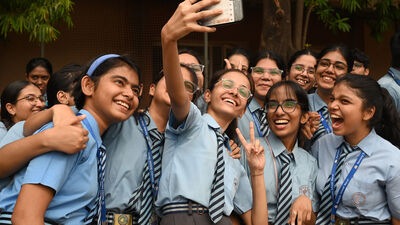 শম শ্রেণির বোর্ড পরীক্ষা এবার দেওয়া যাবে দুবার!(ছবিটি প্রতীকী, সৌজন্যে বচ্চন কুমার/হিন্দুস্তান টাইমস)