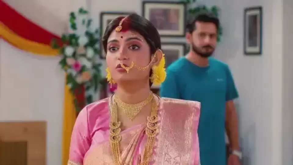 খবর, দেখা যাবে যে সব ভুল বোঝাবুঝি মিটিয়ে কাছাকাছি আসবে স্রোত আর সার্থক। দুজনের রোম্যান্টক মুহূর্তও তুলে ধরা হবে। 