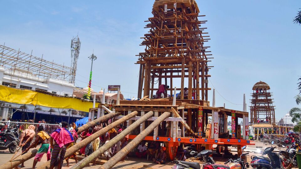 রথযাত্রার এই পবিত্র উৎসবে আপনার হৃদয় ভক্তি আর প্রেমে সিক্ত হোক। সকলের জীবনে শান্তি আসুক।শুভ রথযাত্রা!(PTI)
