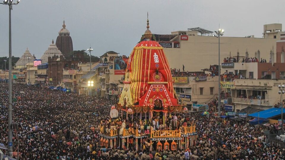 মহাপ্রভু জগন্নাথের কৃপায় আপনার সকল স্বপ্ন পূরণ হোক। রথযাত্রার পবিত্র দিনে আপনার পরিবারে সুখ ও শান্তি বিরাজ করুক।