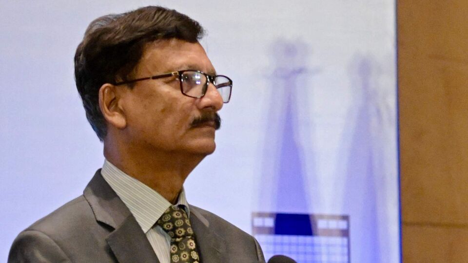 উল্লেখ্য, গত ১৯ জুন চিনের কুনমিং শহরে পাকিস্তান এবং চিনের বিদেশ মন্ত্রকের কর্মকর্তাদের সঙ্গে বৈঠক করেন বাংলাদেশের অন্তর্বর্তীকালীন সরকারের বিদেশ উপদেষ্টা তৌহিদ হোসেন। সেই বৈঠকের পর বাংলাদেশের বিদেশ মন্ত্রক নাকি বলেছিল, বিভিন্ন বিষয়ে চিন এবং পাকিস্তানের সঙ্গে তাদের দৃষ্টিভঙ্গি এক। (AFP)
