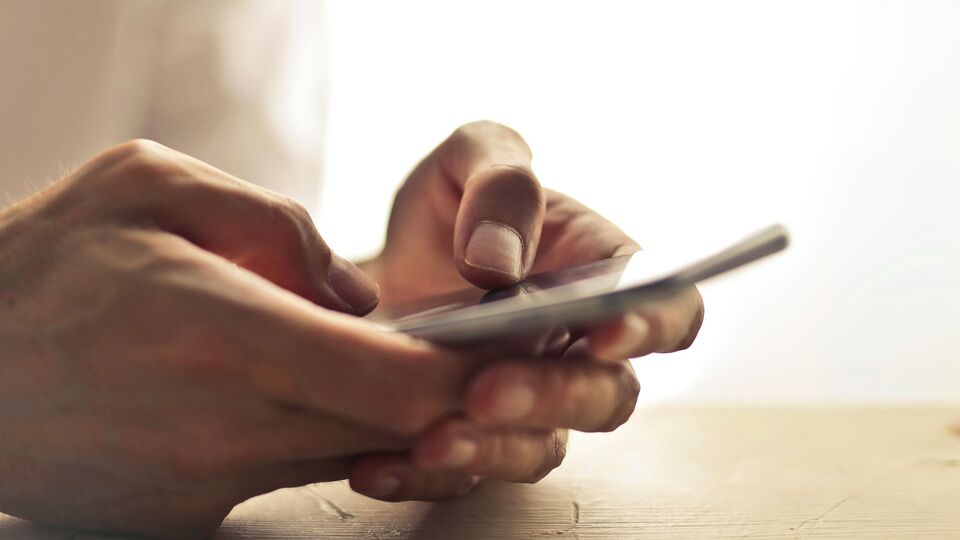 ট্রেনের টিকিট বুকিংয়ে বাধ্যতামূলক ওটিপি। এবার থেকে তৎকাল টিকিট বুকিংয়ের জন্য মোবাইলে আসবে ওটিপি। ওটিপি ভেরিফিকেশন ছাড়া বুকিং সম্পন্ন হবে না। এছাড়া এজেন্টদের উপর নিষেধাজ্ঞা জারি হবে বুকিংয়ের প্রথম ৩০ মিনিটে। সেই সময় তৎকাল টিকিট কিনতে পারবেন না এজেন্টরা। 