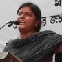 রবিবার সোশ্যাল মিডিয়ায় একটি ভিডিয়ো পোস্ট করে তৃণমূলের তথ্যপ্রযুক্তি সেলের প্রধান দেবাংশু ভট্টাচার্য দাবি করেন, রাজ্যের শাসক দলের নিশানা করেন কুমন্তব্য করেছেন মীনাক্ষী। বামনেত্রীকে বলতে শোনা যায়, ‘সারদাতে চুরি করেছে। নির্লজ্জ, বেহায়া। একটা রাজনৈতিক দল মুখপাত্র করে ওই **** বাচ্চাকে বসিয়ে রেখেছে। আর তার কথা শুনব।’ (ছবি সৌজন্যে ফেসবুক)