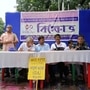 কনফেডারেশন অফ স্টেট গভর্নমেন্ট এমপ্লয়িজের সাধারণ সম্পাদক মলয় মুখোপাধ্যায় জানিয়েছেন, সুপ্রিম কোর্টের নির্দেশ মতো ২৭ জুনের মধ্যে রাজ্য সরকার বকেয়া ডিএয়ের ২৫ শতাংশ মিটিয়ে না দেওয়ায় ইতিমধ্যে মুখ্যসচিব এবং অর্থ সচিবকে আদালত অবমাননার নোটিশ পাঠানো হয়েছে। আর আজ সশরীরে নবান্নে গিয়ে সেই নোটিশ দিয়ে আসা হয়েছে বলে জানিয়েছেন তিনি। (ছবি সৌজন্যে ফেসবুক)