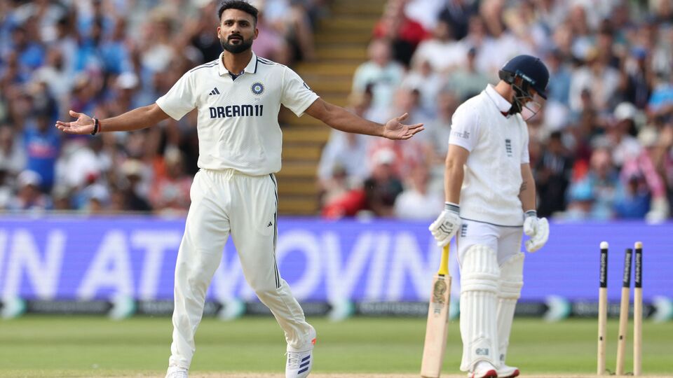 আকাশদীপের জাদু বলে মাথানত বেন ডাকেটের। (ছবি সৌজন্যে এএফপি)