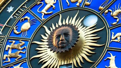 আজ ১১ জুলাই ২০২৫ সালে আপনার ভাগ্যে কী রয়েছে? দেখে নিন মেষ, বৃষ, মিথুন, কর্কটের রাশিফল।