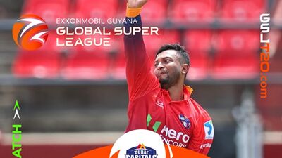 দুবাই ক্যাপিটালসের হয়ে ৪ ওভার বল করে ১টি মেডেন-সহ মাত্র ১৩ রানের বিনিময়ে ৪টি উইকেট দখল করেন শাকিব আল হাসান। খুজাইমা তনবীর ৩ ওভারে ২৮ রান খরচ করে ২টি উইকেট সংগ্রহ করেন। এছাড়া ১টি করে উইকেট নেন ডমিনিক ড্রেকস ও আর্যমান বর্মা। ২ ওভারে ২০ রান খরচ করেও কোনও উইকেট পাননি গুলবদিন নায়েব। ছবি- গ্লোবাল সুপার লিগ টুইটার।