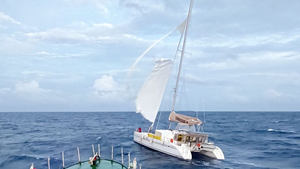 এই বিষয়ে ভারতীয় উপকূলরক্ষী বাহিনী একটি বিবৃতি জারি করে বলেছে, 'ঝোড়ো হাওয়া এবং বোটে যান্ত্রিক ত্রুটি দেখা সত্ত্বেও আটকে পড়া বোটে থাকা আরোহীরা নিরাপদ এবং সুস্থ ছিলেন। ১১ জুলাই সকালে সেই বোটটিকে সফল ভাবে টেবে নিয়ে আসা হয় ক্যাম্পবেল বে হারবারে।' (PIB)