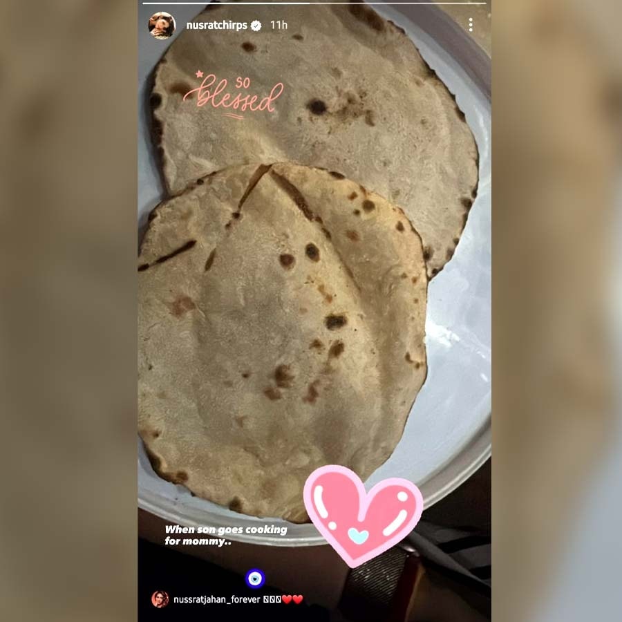 ৪ বছরেই রুটি বানিয়ে তাক লাগল ঈশান ৪ বছরেই রুটি বানিয়ে তাক লাগল ঈশান