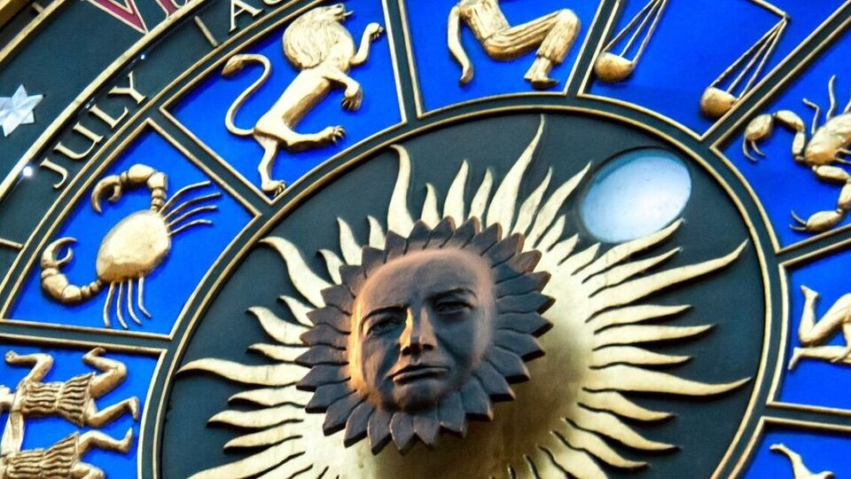 রাত পোহালেই আরও এক নতুন সপ্তাহ শুরু। সপ্তাহের প্রথম দিন সোমবার কেমন কাটতে চলেছে, তা দেখে নিন রাশিফলে। ১৪ জুলাই ২০২৫ সালের রাশিফল রইল। জ্যোতিষমতে দেখে নিন আগামিকাল মেষ থেকে মীনের ভাগ্যে কী রয়েছে।