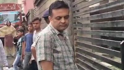 রিপোর্ট অনুযায়ী, ইডিতে থাকাকালীন হাইপ্রোফাইল রাজনীতিবিদদের গ্রেফতারি বা জেরার সময় উল্লেখযোগ্য ভূমিকা পালন করতেন কপিল রাজ। তিনি নিজে প্রশ্নমালা তৈরি করেন হাইপ্রোফাইল রাজনীতিবিদদের সওয়াল করার জন্যে। এদিকে গ্রেফতারির সময়ও যাবতীয় আনুষ্ঠানিকতার তদারকির দায়িত্ব থাকত তার ওপরে। রিপোর্ট অনুযায়ী, ইডিতে থাকাকালীন হাইপ্রোফাইল রাজনীতিবিদদের গ্রেফতারি বা জেরার সময় উল্লেখযোগ্য ভূমিকা পালন করতেন কপিল রাজ। তিনি নিজে প্রশ্নমালা তৈরি করেন হাইপ্রোফাইল রাজনীতিবিদদের সওয়াল করার জন্যে। এদিকে গ্রেফতারির সময়ও যাবতীয় আনুষ্ঠানিকতার তদারকির দায়িত্ব থাকত তার ওপরে।