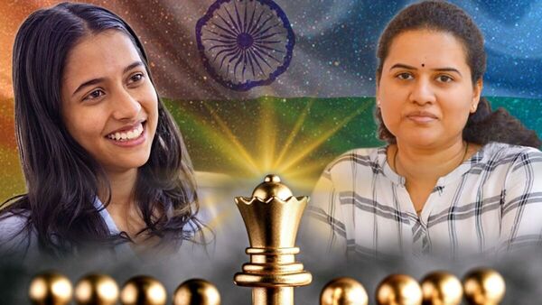 ইতিহাসের সামনে দাঁড়িয়ে হাম্পি ও দিব্যা! FIDE Womens Chess World Cup জিতবে কে?
