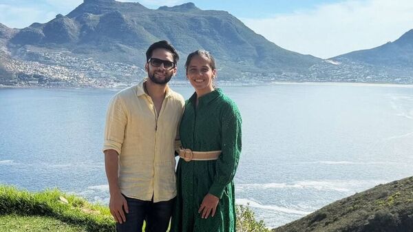 ডিভোর্সের ঘোষণার ৩ সপ্তাহের মধ্যে বড় খবর দিলেন সাইনা!লিখলেন, ‘আমরা..’ ডিভোর্সের ঘোষণার ৩ সপ্তাহের মধ্যে বড় খবর দিলেন সাইনা!লিখলেন, ‘আমরা..’