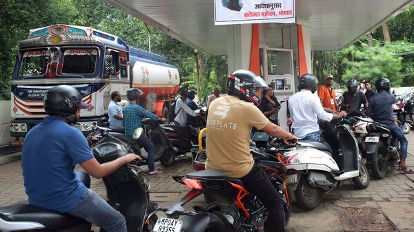 ইথানল মিশ্রিত পেট্রোলে গাড়ির ক্ষতি হয়? বড় ঘোষণা কেন্দ্রের ইথানল মিশ্রিত পেট্রোলে গাড়ির ক্ষতি হয়? বড় ঘোষণা কেন্দ্রের