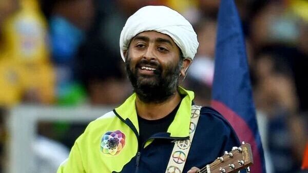 অবশেষে সমস্যার সমাধান, এসরাজ শিল্পীর থেকে ক্ষমা চাইলেন অরিজিৎ সিংয়ের দেহরক্ষী অবশেষে সমস্যার সমাধান, এসরাজ শিল্পীর থেকে ক্ষমা চাইলেন অরিজিৎ সিংয়ের দেহরক্ষী