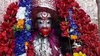 কৌশিকী অমাবস্যা তিথি:-বিশুদ্ধ সিদ্ধান্ত পঞ্জিকামতে কৌশিকী অমাবস্যার তিথি পড়ছে ভাদ্র মাসের ৫ তারিখে। সেদিন শুক্রবার। ২২ অগস্ট ৫ ভাদ্র থেকে শুরু কৌশিকী অমাবস্যা। আর তিথি সেদিন শুরু হবে সকাল ১১ টা ৫৮ মিনিটে। শনিবার ২৩ অগস্ট সকাল ১১ টা ৩৭ মিনিটে অমাবস্যা ছেড়ে যাচ্ছে। গুপ্তপ্রেস পঞ্জিকামতে, শুক্রবার ২২ অগস্ট অমাবস্যা তিথি শুরু হবে। ভাদ্র মাসের এই কৌশিকী অমাবস্যা তিথি ২২ অগস্ট বেলা ১১ টা ৫৪ মিনিট ১৭ সেকেন্ডে পড়ছে। ২৩ অগস্ট বেলা ১২ টা ২২ মিনিট ৪২ সেকেন্ডে ছেড়ে যাচ্ছে তিথি। কৌশিকী অমাবস্যা তিথি:-বিশুদ্ধ সিদ্ধান্ত পঞ্জিকামতে কৌশিকী অমাবস্যার তিথি পড়ছে ভাদ্র মাসের ৫ তারিখে। সেদিন শুক্রবার। ২২ অগস্ট ৫ ভাদ্র থেকে শুরু কৌশিকী অমাবস্যা। আর তিথি সেদিন শুরু হবে সকাল ১১ টা ৫৮ মিনিটে। শনিবার ২৩ অগস্ট সকাল ১১ টা ৩৭ মিনিটে অমাবস্যা ছেড়ে যাচ্ছে। গুপ্তপ্রেস পঞ্জিকামতে, শুক্রবার ২২ অগস্ট অমাবস্যা তিথি শুরু হবে। ভাদ্র মাসের এই কৌশিকী অমাবস্যা তিথি ২২ অগস্ট বেলা ১১ টা ৫৪ মিনিট ১৭ সেকেন্ডে পড়ছে। ২৩ অগস্ট বেলা ১২ টা ২২ মিনিট ৪২ সেকেন্ডে ছেড়ে যাচ্ছে তিথি।