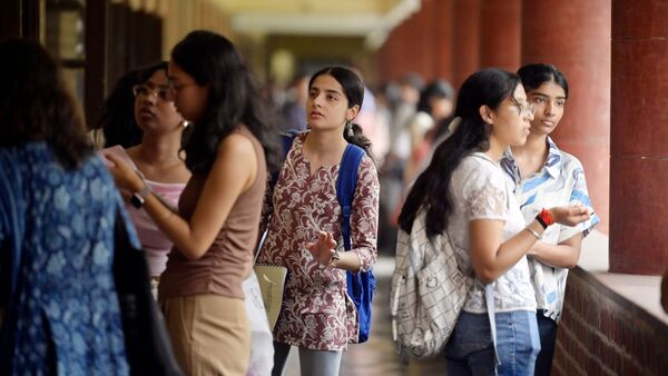 ব্যাঙ্কে ১০,২৭৭ পদে নিয়োগ! আবেদনের শেষ সুযোগ আছে, কীভাবে করবেন? এল আরও ১টা খবর