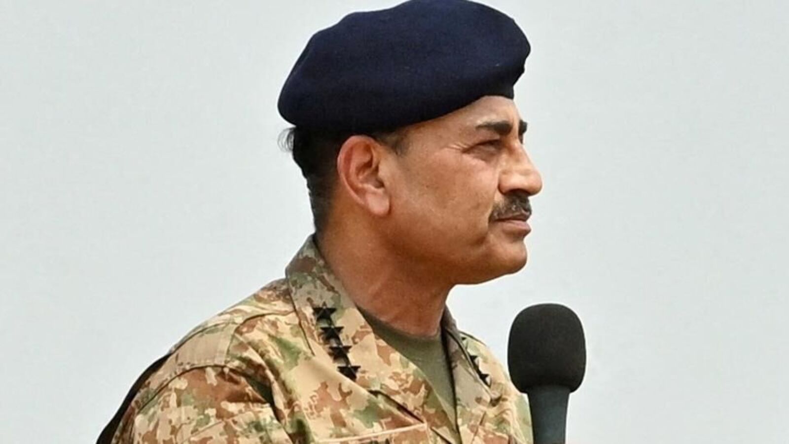 Retro lesbian video Incredibles multfilmi qahramonlari jinsiy aloqada.