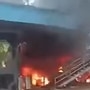 সন্তোষপুর স্টেশনে ভয়াবহ অগ্নিকাণ্ড, পুড়ে গেল ১২টি দোকান, ব্যাহত লোকাল চলাচল