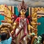 এই পুজোয় কনকাঞ্জলি দেন মা দুর্গা (ছবিটি প্রতীকী) এই পুজোয় কনকাঞ্জলি দেন মা দুর্গা (ছবিটি প্রতীকী)