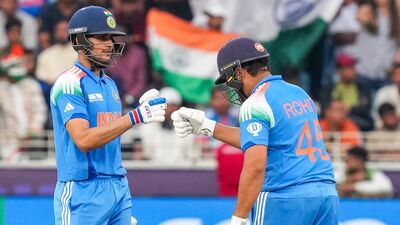 ODIতে রোহিতের পর অধিনায়কের মসনদে বসে কী বললেন গিল? (PTI)