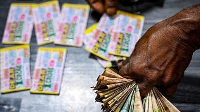 গায়েব হবে বহু ধারদেনা, লটারিতে খুলবে ভাগ্য (ছবি প্রতীকী, AFP) গায়েব হবে বহু ধারদেনা, লটারিতে খুলবে ভাগ্য (ছবি প্রতীকী, AFP)