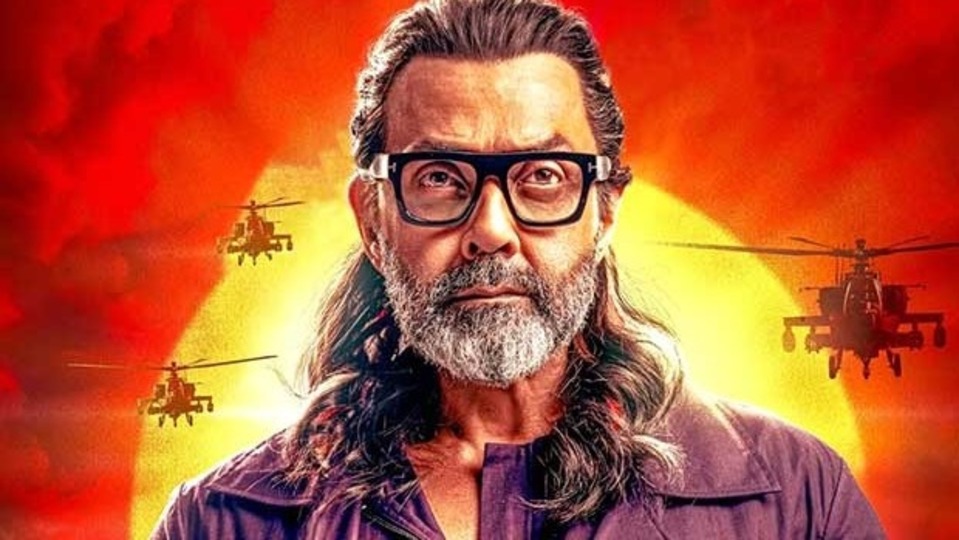 কাঁচা পাকা দাড়িতে প্রকাশ্যে এলেন ‘প্রফেসর’ ববি