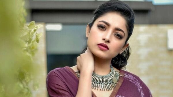 বিয়ে করতে চান না ইশা! ‘ঠিক মানুষের সঙ্গে…’, যা বললেন নায়িকা বিয়ে করতে চান না ইশা! ‘ঠিক মানুষের সঙ্গে…’, যা বললেন নায়িকা