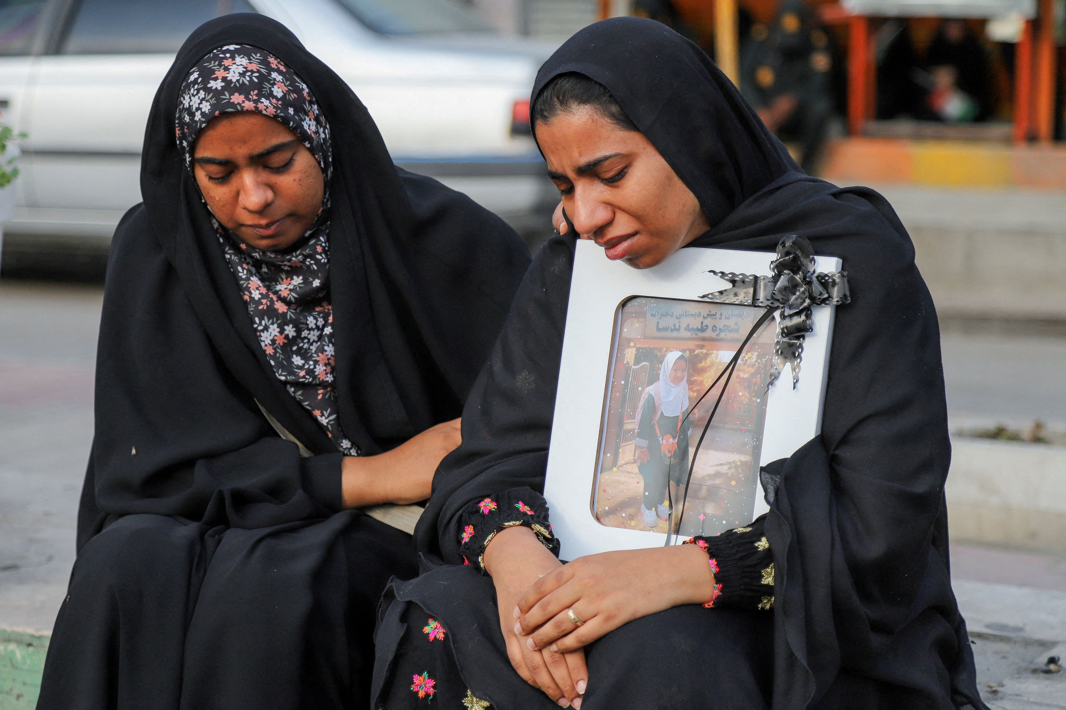 Mourners Gathering Data