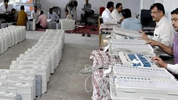 BJP's Pankaja Munde loses in Parli, NCP wins seat - Live Updates