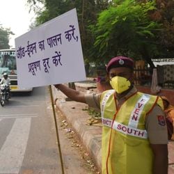 Live updates: Odd-even returns to Delhi today, CM Kejriwal carpools to office