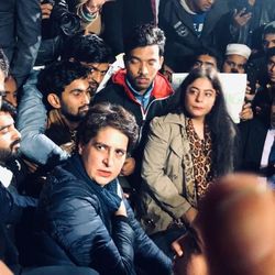 Priyanka Gandhi joins citizenship protesters at India Gate