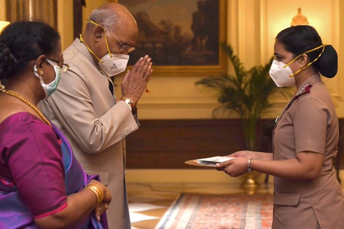 <p>President Ram Nath Kovind celebrated Raksha Bandhan with nurses</p>