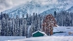 Northern India is currently enjoying winter season and the dip in temperature has resulted in snowfall in various regions. Northern India is currently enjoying winter season and the dip in temperature has resulted in snowfall in various regions.
