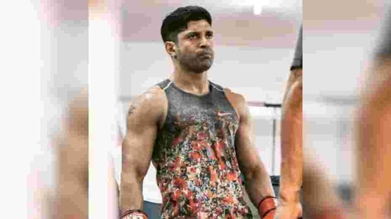 Farhan Akhtar turned 47 today and the actor, who is gearing up for his upcoming release Toofan, has been hitting it hard in the gym lately.(Instagram/faroutakhtar)