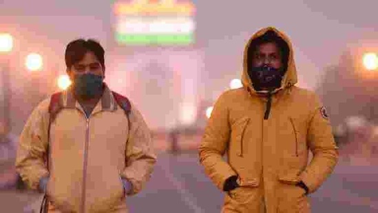 IMD scientists said by Saturday afternoon, wind speeds in Delhi had improved to around 12 kmph. (Arvind Yadav/HT PHOTO) IMD scientists said by Saturday afternoon, wind speeds in Delhi had improved to around 12 kmph. (Arvind Yadav/HT PHOTO)